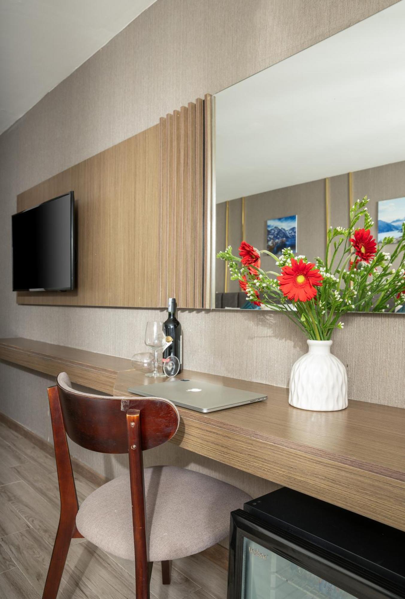Sochi Hotel Nha Trang Exteriör bild